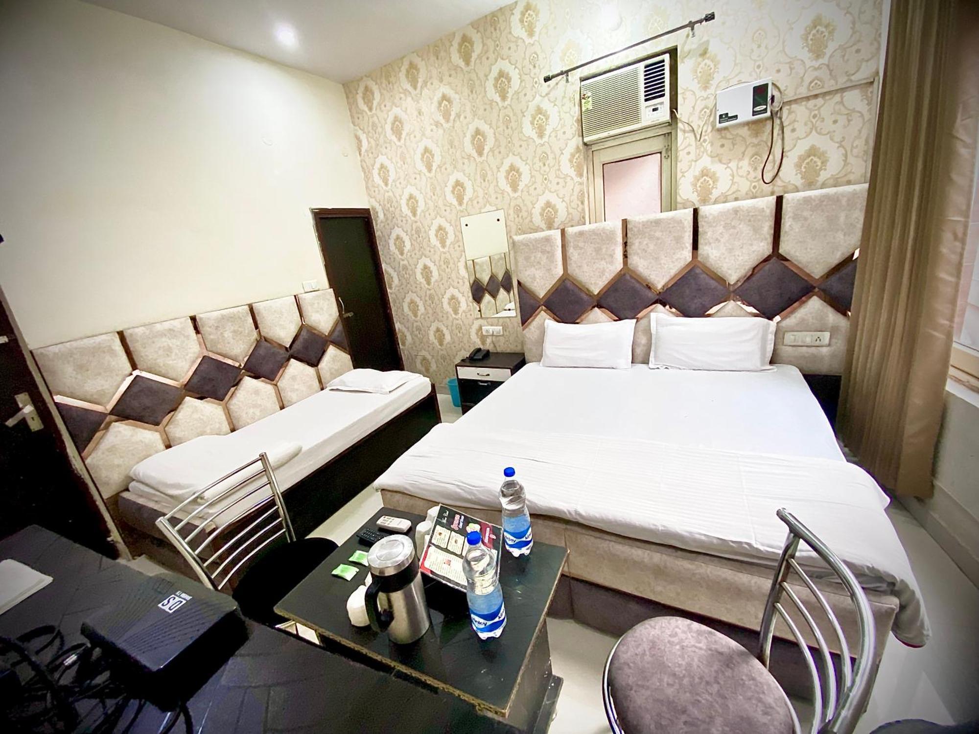 Swaran Hotel 阿姆利则 外观 照片