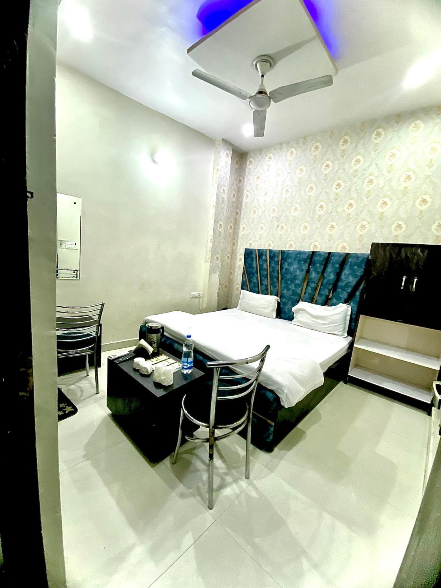 Swaran Hotel 阿姆利则 外观 照片